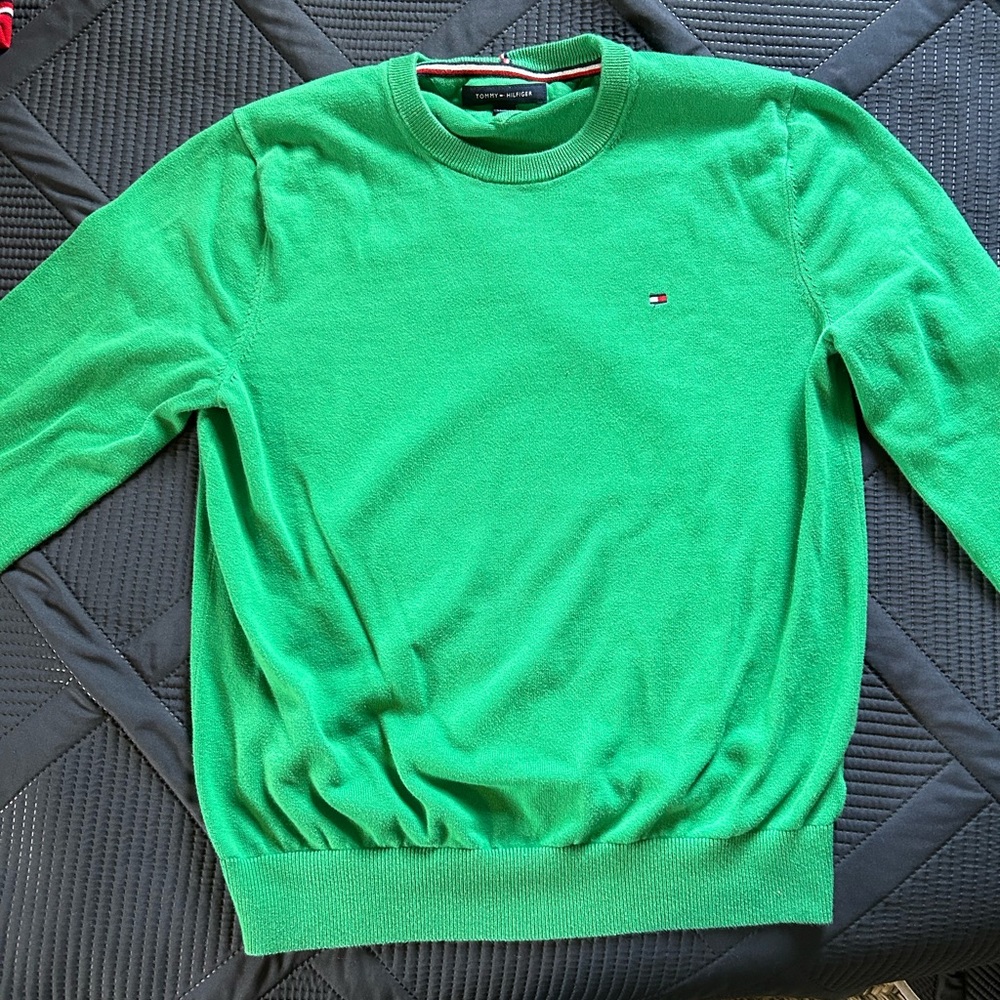 Tommy Hilfiger sweater Medium